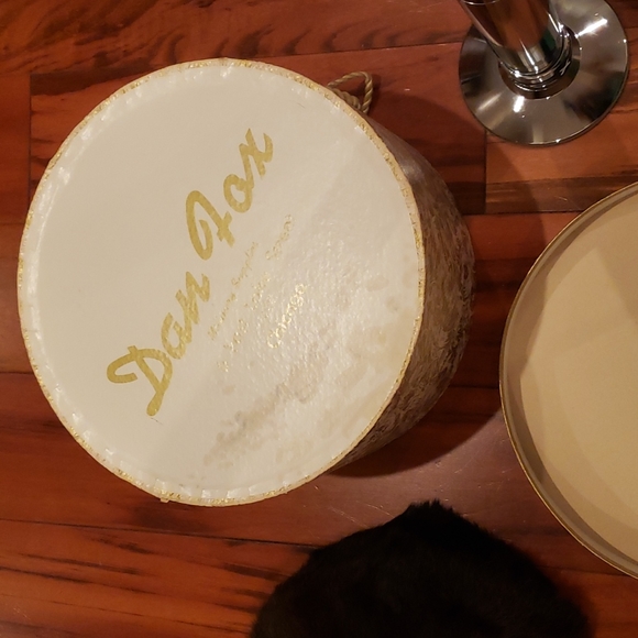 This vintage Union made mink hat and box - Picture 3 of 5